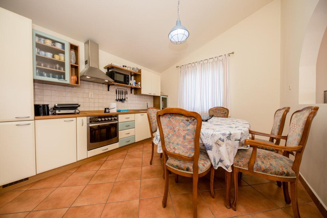Nikolina Rab Apartments ラブ エクステリア 写真